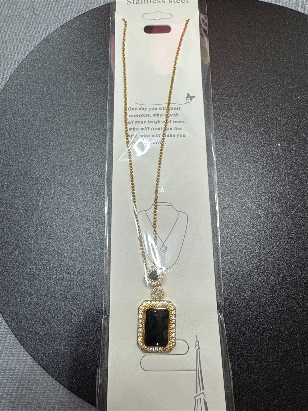 Source Unknown Gold-Tone Necklace with Black Center Stone Modern